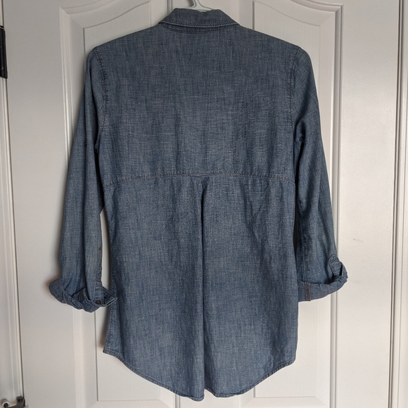 Eddie Bauer Chambray Top - Picture 4 of 4